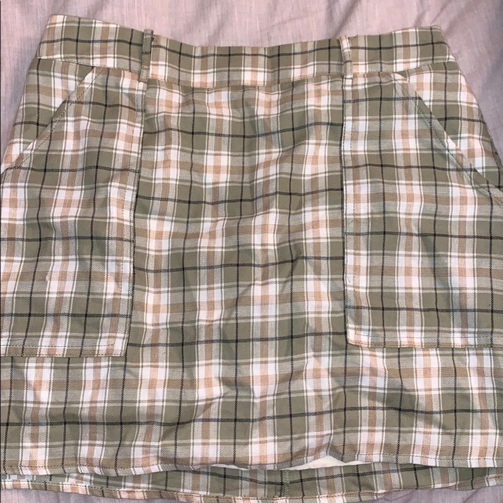 Plaid skirt!
